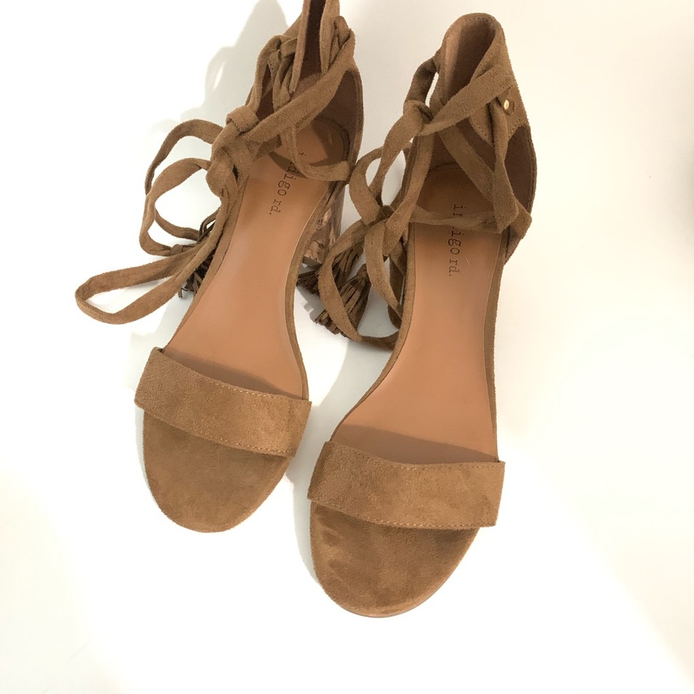 indigo rd Bohemian faux suede tie sandals size 6.5